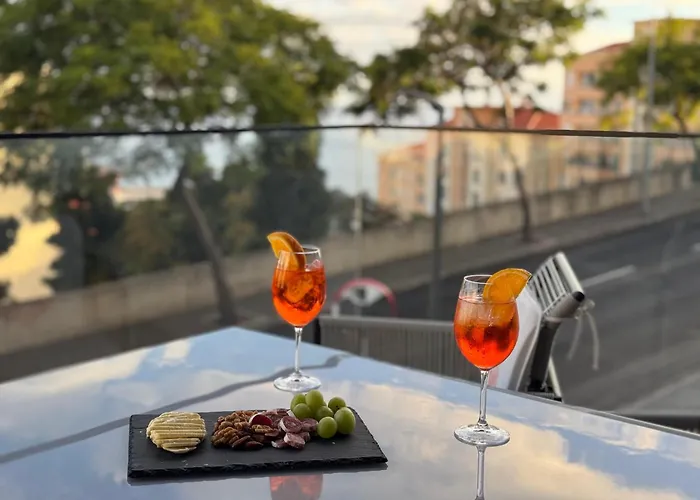 Infinito Azul - Moderno Elegante Com Piscina *