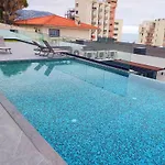 Infinito Azul - Moderno Elegante Com Piscina Apartamento