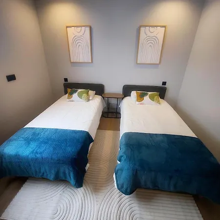 Infinito Azul - Moderno Elegante Com Piscina *