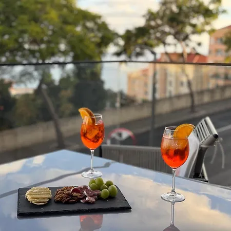 Infinito Azul - Moderno Elegante Com Piscina *